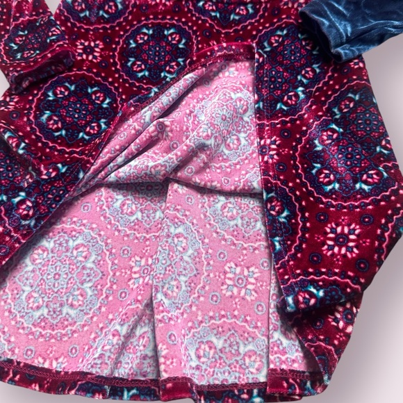 Set Of Two Vintage Toddler Velvet Dresses With Paisley Lace Ribbon Detail Size 5 - Picture 8 of 16